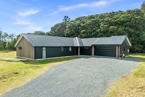Photo of property in 23 Thomas Elmsley Way, Maungatapere, 0179