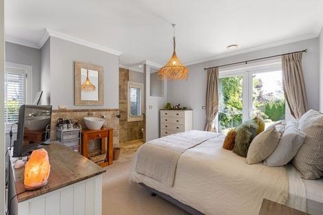 Photo of property in 6 Carlton Avenue, Palmerston North, 4414