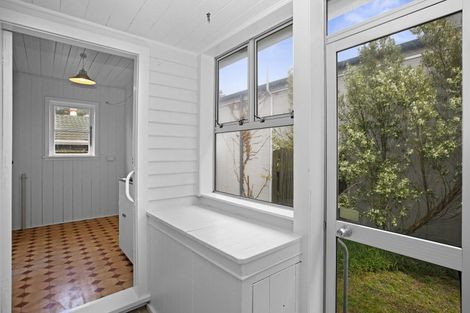 Photo of property in 36 Inglis Street, Seatoun, Wellington, 6022