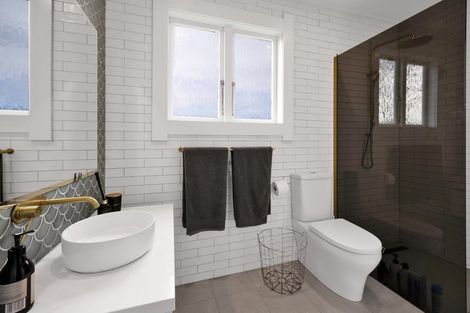 Photo of property in 76 Turuturu Road, Hawera, 4674