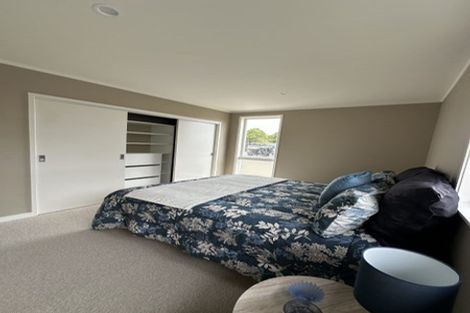 Photo of property in 28 Airdrie Road, Ranui, Auckland, 0612