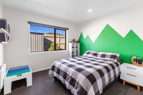 Photo of property in 17 Story Street, Foxton Beach, Foxton, 4815