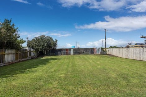 Photo of property in 6 Rimu Street, Edgecumbe, 3120