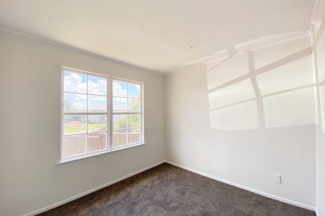Photo of property in 13 Burlington Place, Manurewa, Auckland, 2102