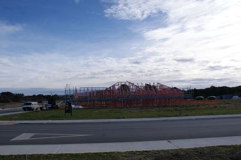 Photo of property in 9 Pihoihoi Close, Waikanae, 5036