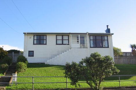 Photo of property in 41 Pikarere Street, Titahi Bay, Porirua, 5022