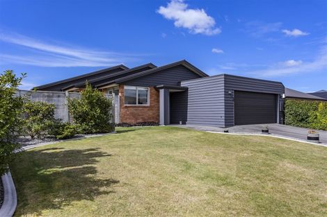 Photo of property in 60 Oakwood Drive, Rangiora, 7400