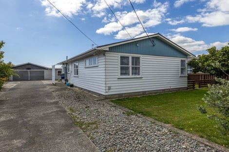 Photo of property in 43 Tiro Tiro Road, Levin, 5510