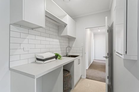 Photo of property in 27 Tiromoana Drive, Red Beach, 0932