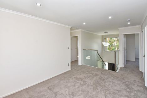 Photo of property in 8 Cambridge Road, Manurewa, Auckland, 2102