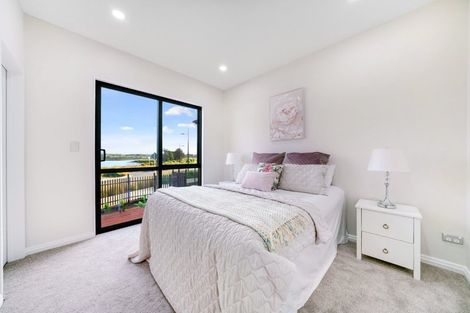 Photo of property in 8 Evergreen Parade, Rosehill, 2113