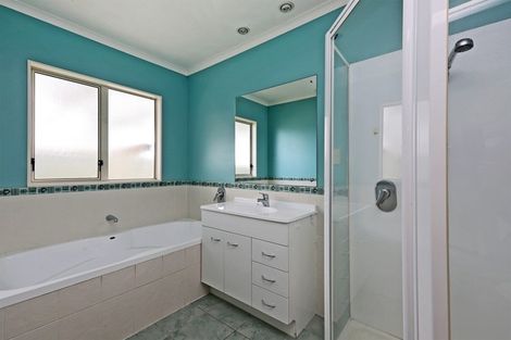 Photo of property in 17 Chelsea Drive, Taradale, Napier, 4112