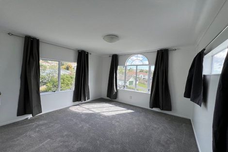 Photo of property in 8 Thornbill Rise, Unsworth Heights, Auckland, 0632