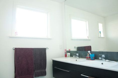 Photo of property in 17b Bradshaw Terrace, Riccarton, Christchurch, 8011