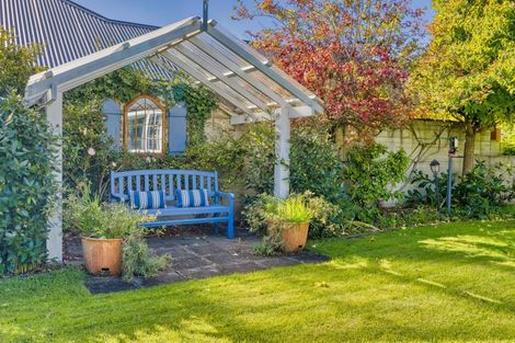 Photo of property in Arataki Way, 8 Arataki Road, Havelock North, 4130