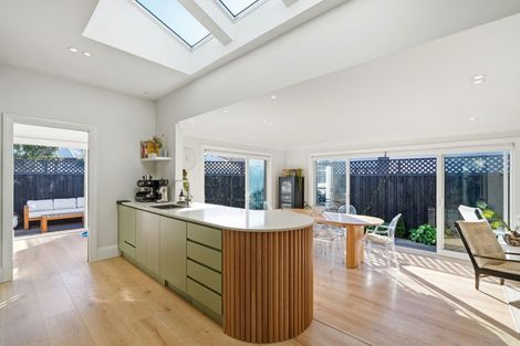 Photo of property in 4 Wherstead Road, Cashmere, Christchurch, 8022