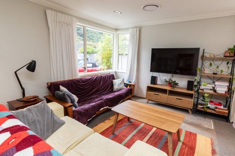 Photo of property in 18 Whangakoko Grove, Birchville, Upper Hutt, 5018