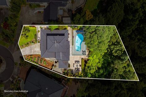 Photo of property in 10 Mosman Place, Chatswood, Auckland, 0626
