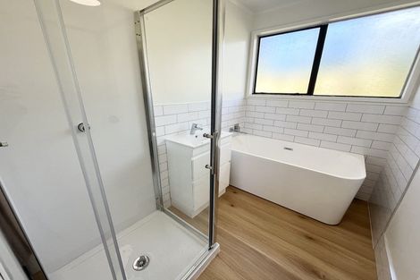 Photo of property in 87 Keegan Drive, Massey, Auckland, 0614