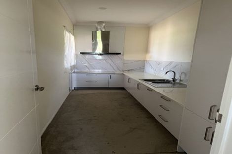 Photo of property in 12 Te Awa Place, Red Beach, 0932