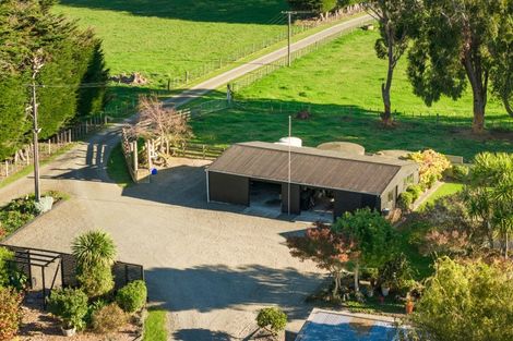 Photo of property in 34 Hazelhurst Line, Kelvin Grove, Palmerston North, 4470