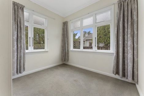 Photo of property in 32 Karina Terrace, Roslyn, Palmerston North, 4414