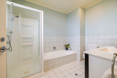 Photo of property in 3/6p Queen Street, Palmerston North, 4410