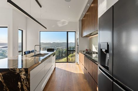 Photo of property in 49 Ashton Fitchett Drive, Brooklyn, Wellington, 6021