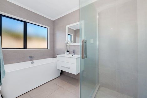 Photo of property in 7 Duntrune Road, Flat Bush, Auckland, 2016