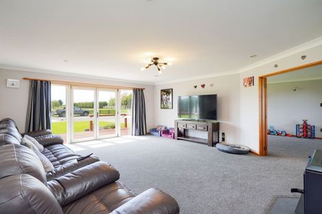 Photo of property in 381 Bay Road, West Plains, Invercargill, 9879