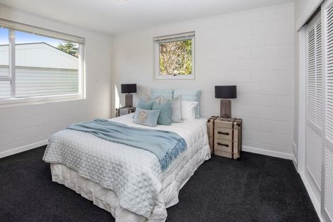 Photo of property in 8a Rosedale Place, Avonhead, Christchurch, 8042