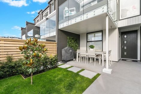 Photo of property in 10 Pottery Crescent, Hobsonville, Auckland, 0618