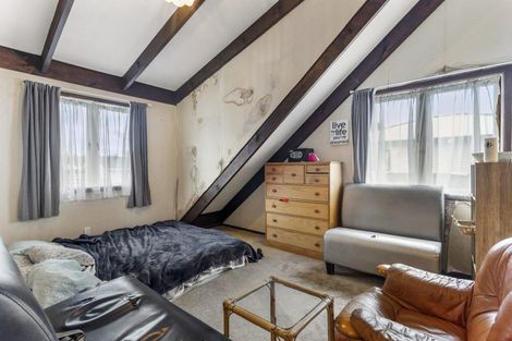 Photo of property in 33 Taikata Road, Te Atatu Peninsula, Auckland, 0610