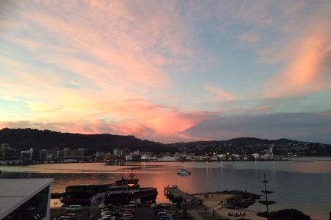 Photo of property in 4/154 Oriental Parade, Oriental Bay, Wellington, 6011