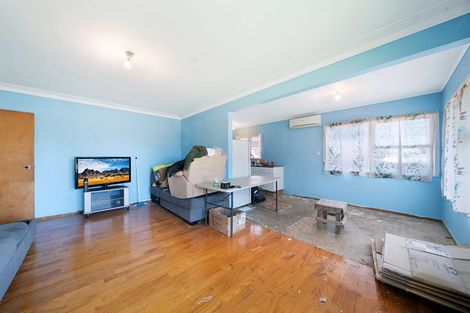Photo of property in 9 Halswell Street, Mangere East, Auckland, 2024