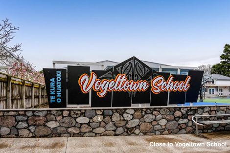 Photo of property in 77 Huatoki Street, Vogeltown, New Plymouth, 4310