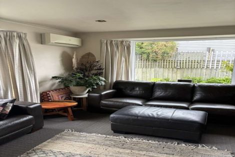 Photo of property in 20 Winters Road, Redwood, Christchurch, 8051