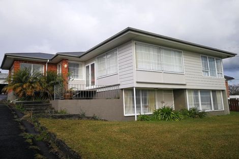 Photo of property in 6 Newington Road, Henderson, Auckland, 0612