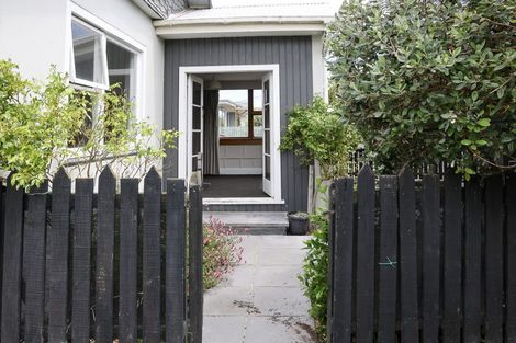 Photo of property in 32 Croydon Street, Sydenham, Christchurch, 8023