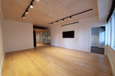 Photo of property in 155 Queen Street, Northcote Point, Auckland, 0627