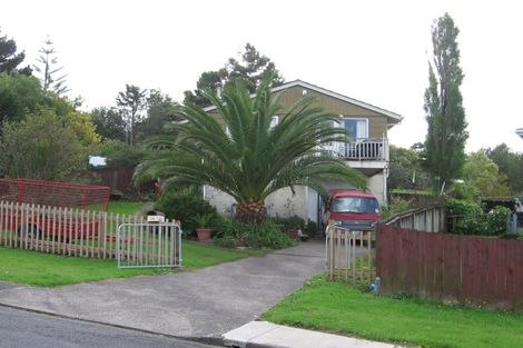 Photo of property in 32 Glenbervie Crescent, Massey, Auckland, 0614
