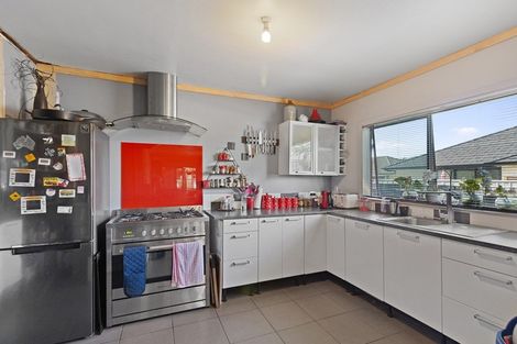 Photo of property in 20 Clive Road, Katikati, 3129