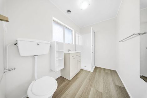 Photo of property in 1/23 Challen Close, Conifer Grove, Takanini, 2112