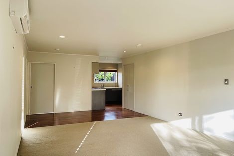 Photo of property in 10 Sanctuary Point, Sunnyhills, Auckland, 2010