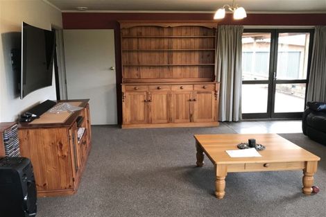 Photo of property in 39 Knorp Street, Halcombe, Feilding, 4779