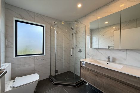 Photo of property in 13f Glendhu Road, Bayview, Auckland, 0629