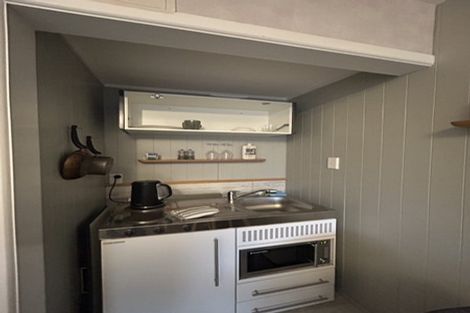 Photo of property in Avon Flats, 4/217 The Terrace, Wellington Central, Wellington, 6011