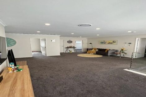 Photo of property in 92 Ksenia Drive, Flat Bush, Auckland, 2019