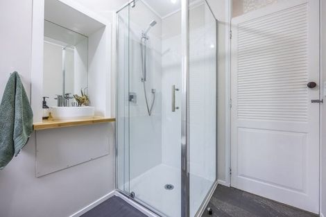 Photo of property in 30 Te Anau Place, Pakuranga Heights, Auckland, 2010