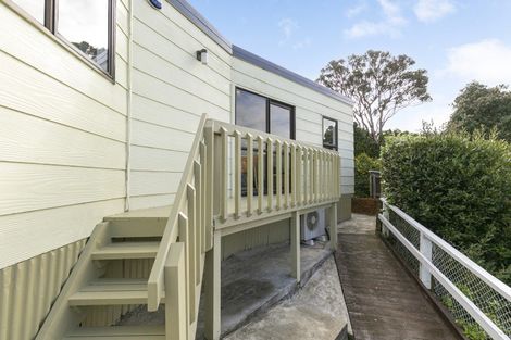 Photo of property in 15f2 Sutherland Crescent, Melrose, Wellington, 6023